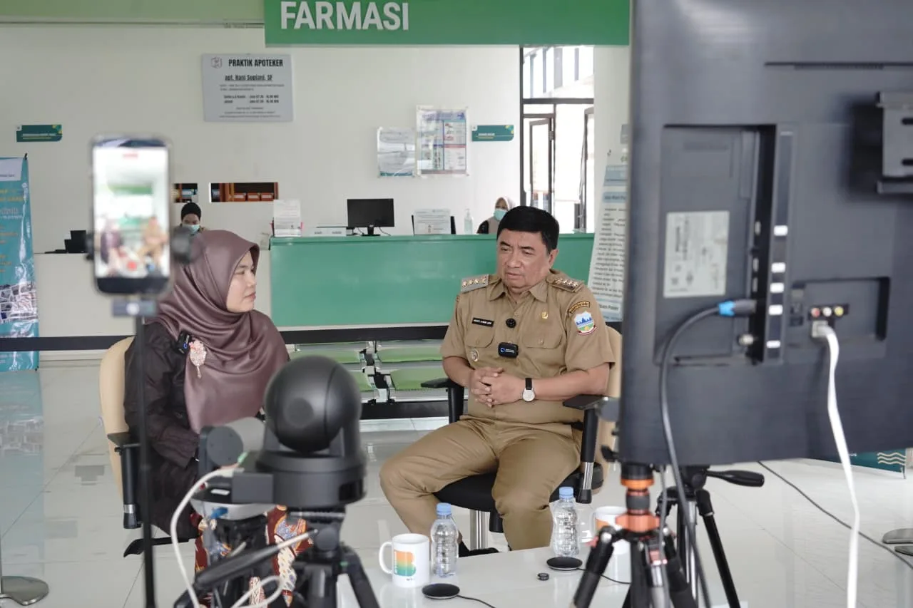 Bupati Garut Syakur Amin Hadiri Podcast Bareng Dr. H.A. Rotinsulu