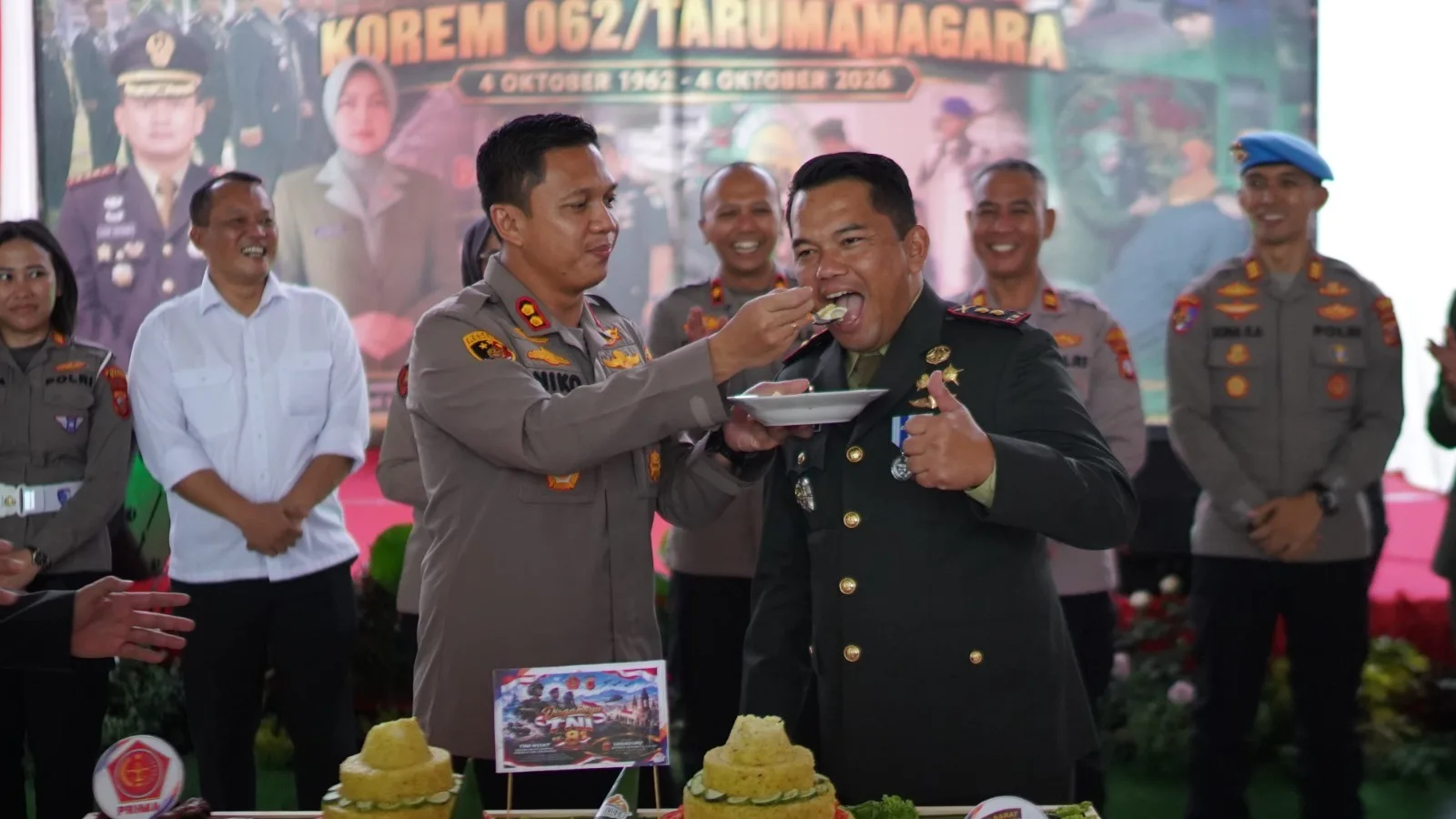 Pererat Tali Silaturahmi Lintas Instansi, Kapolres Garut Beri Kejutan HUT ke-81 TNI