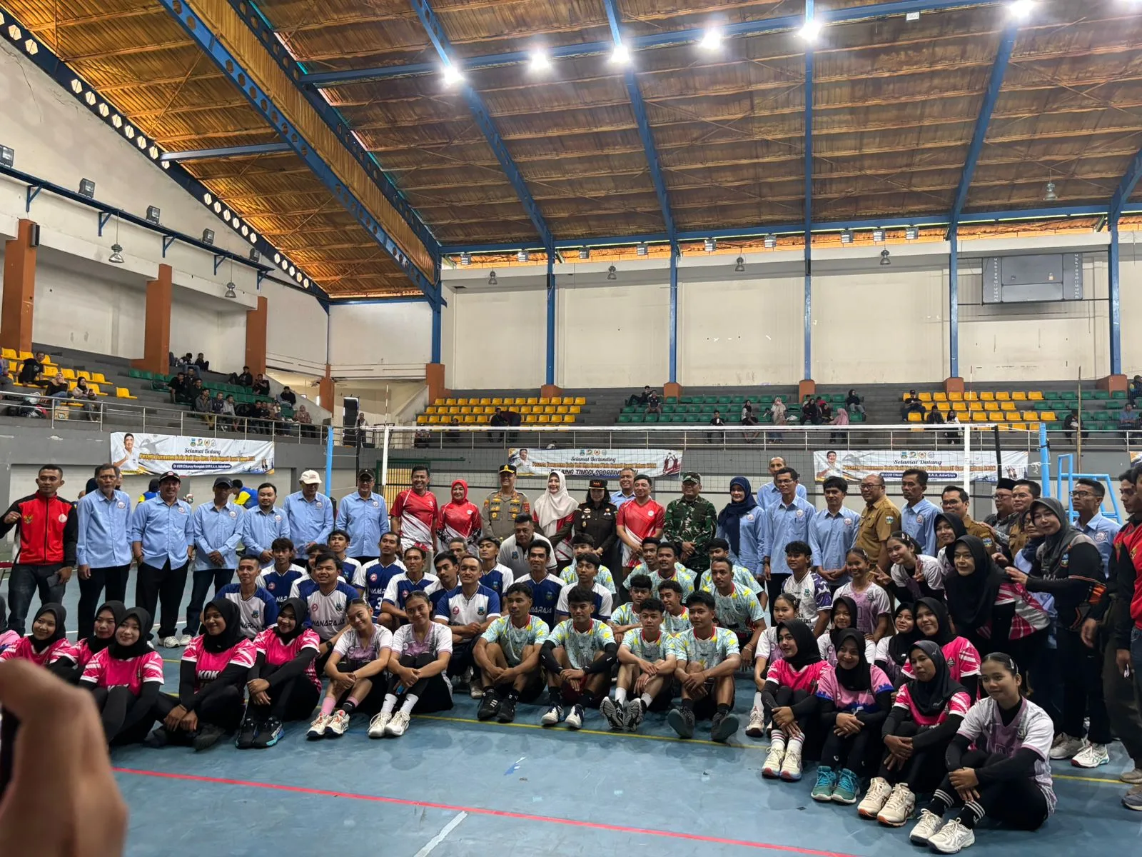 Sportivitas & Kebersamaan Warnai Liga Desa Bola Voli Indoor Garut 2026