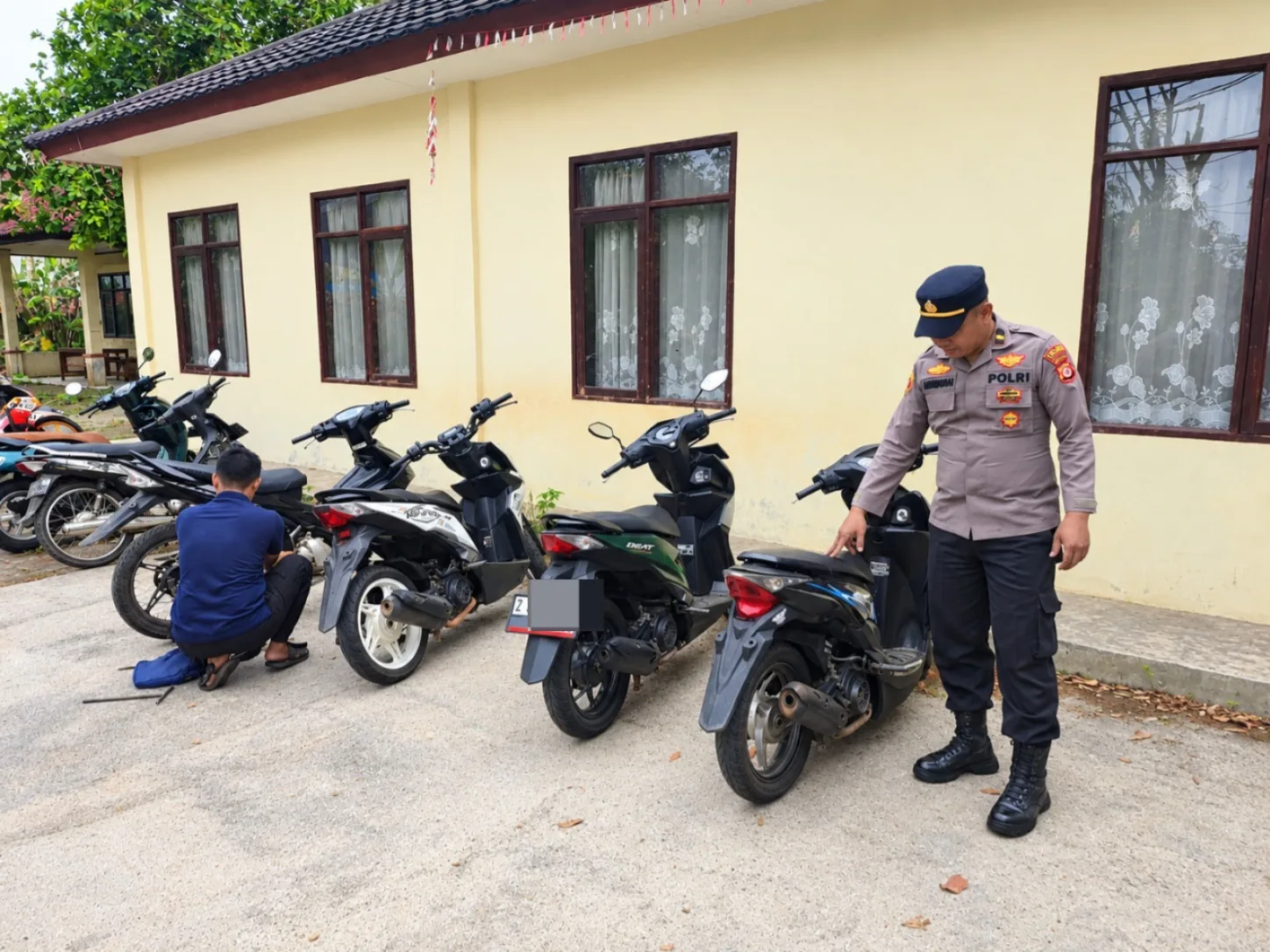 Polisi Sita 17 Knalpot Brong dari Lingkungan Sekolah di Cibatu Garut