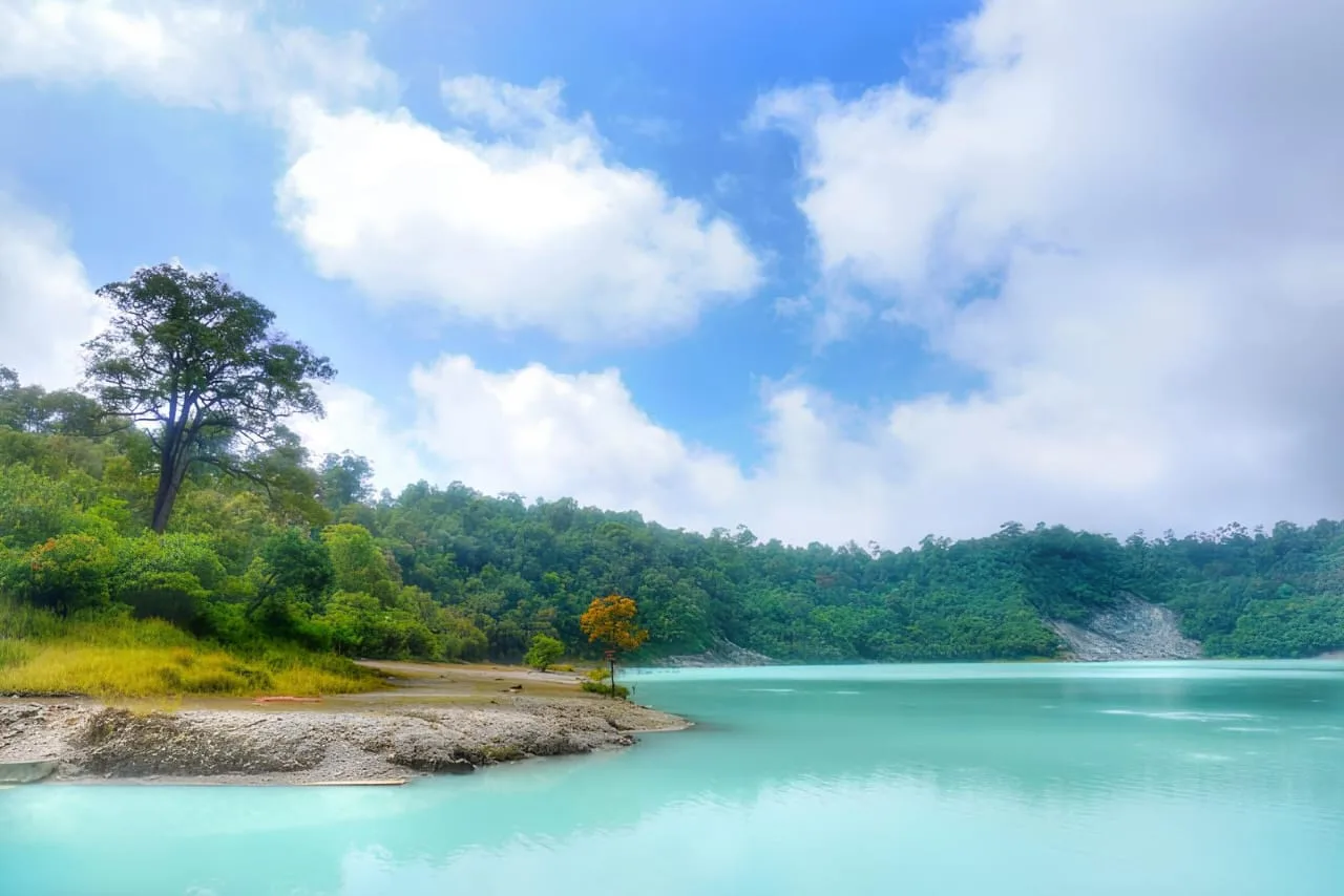 7 Wisata Garut yang Wajib Dikunjungi, dari Gunung hingga Pantai